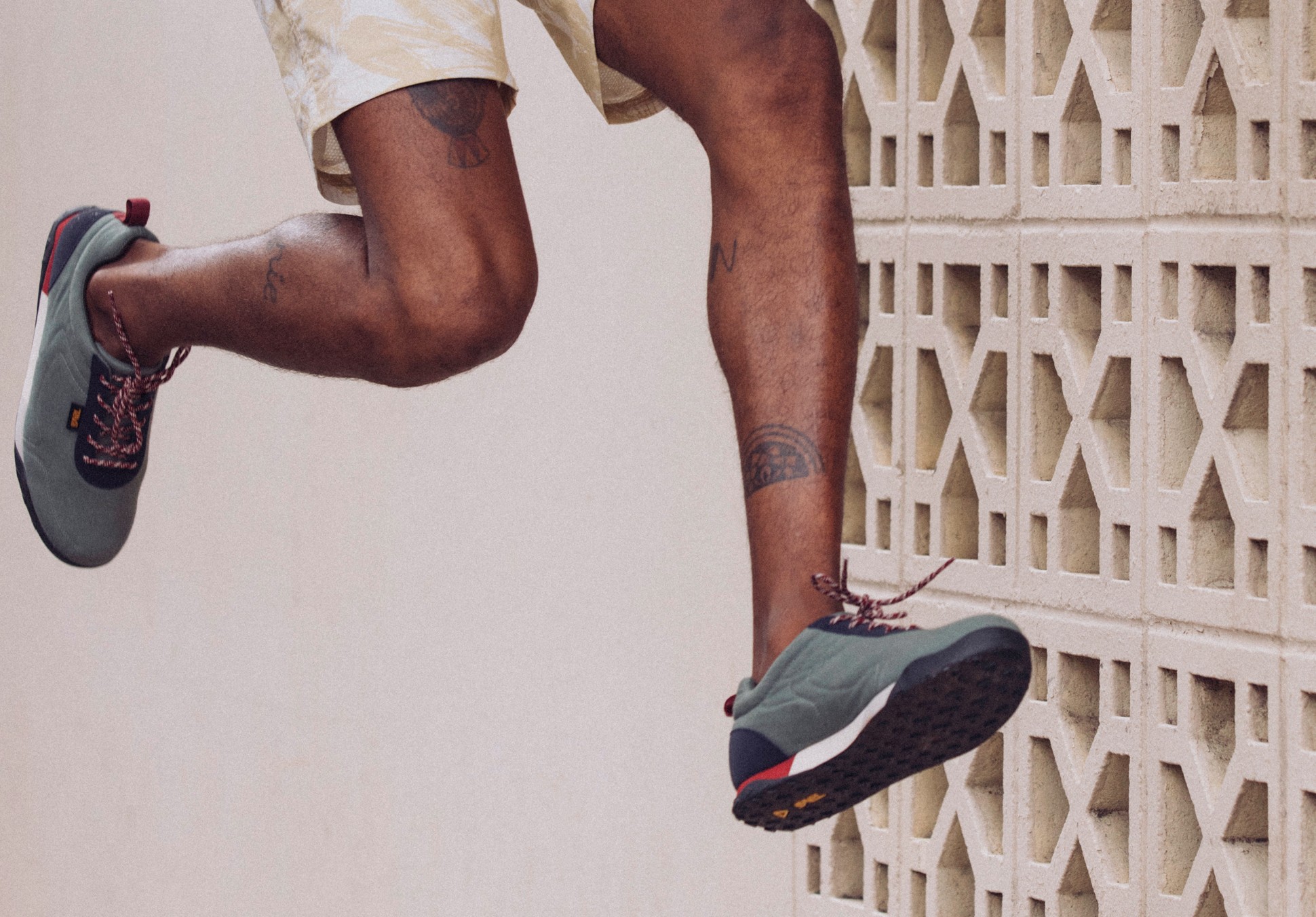 teva sneaker