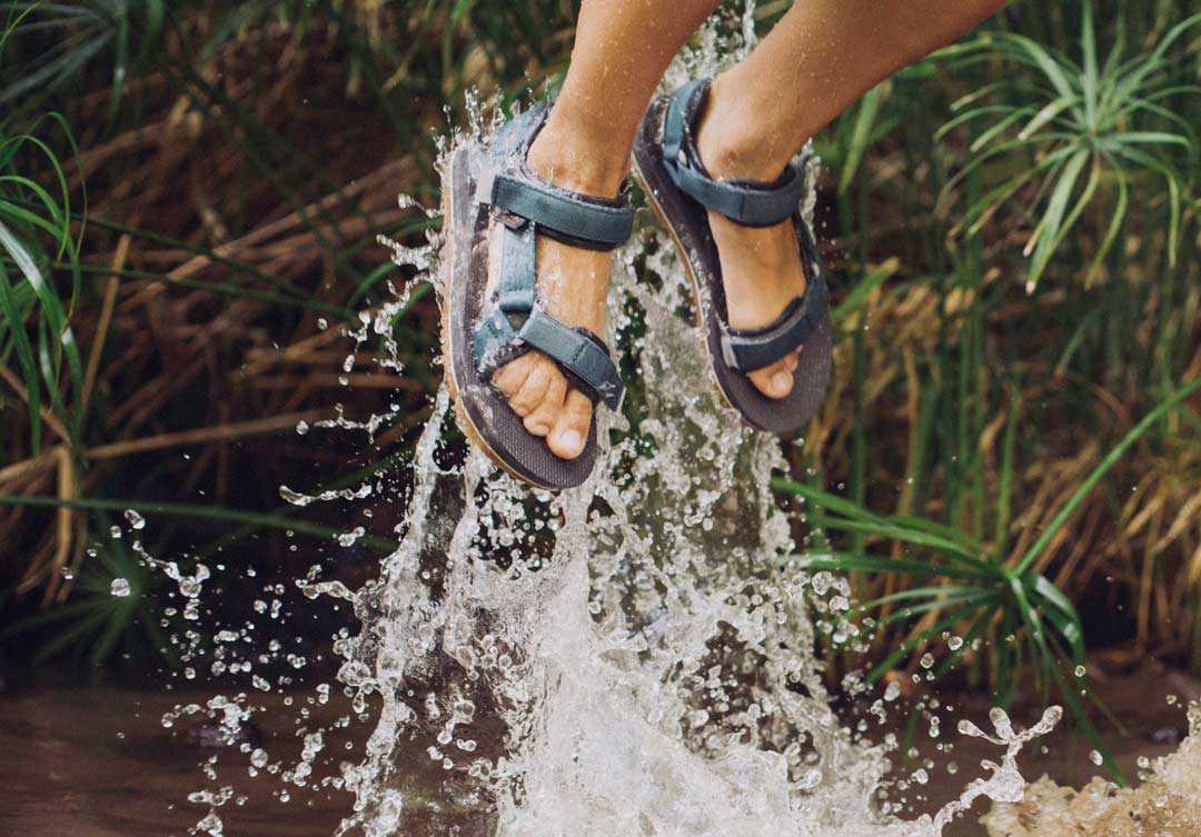 Teva 6969 Mermaid Deacon Sandals Womens 7 Yellow Hybrid Hiking Water Sport  Shoes | eBay