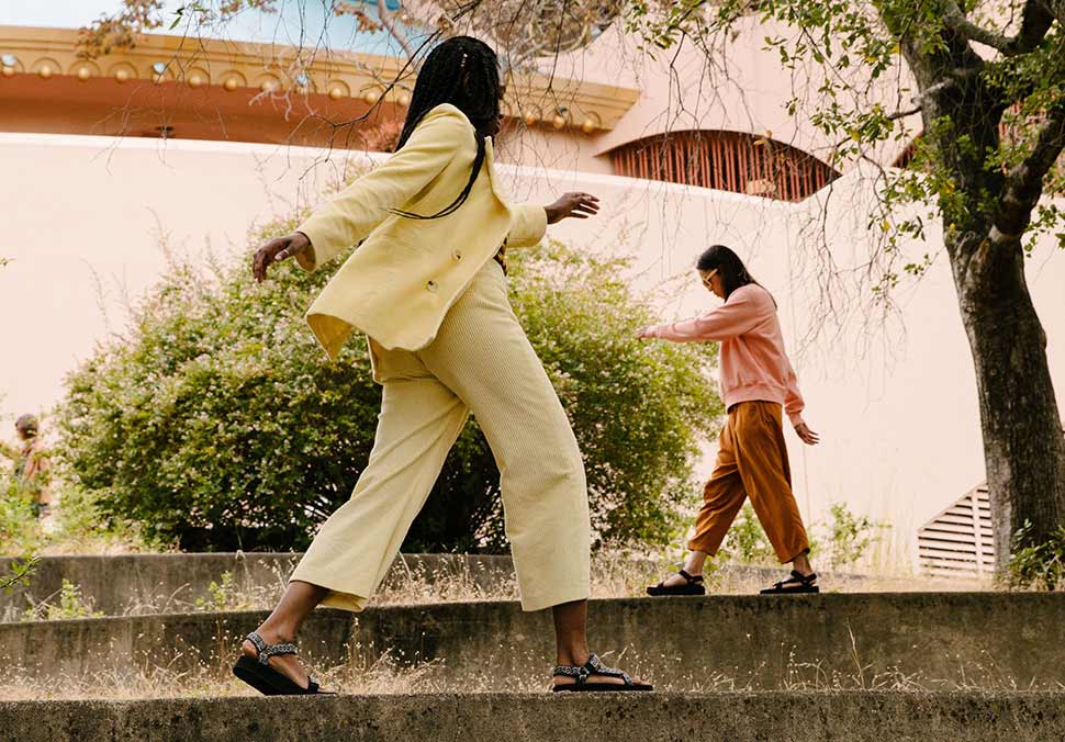 Teva universal deals midform sandal