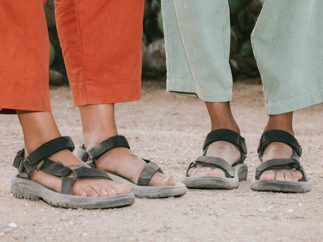 teva narrow feet
