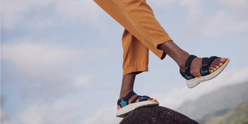 teva oahu sandals