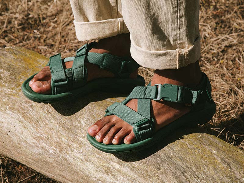 teva hiking sandals womens