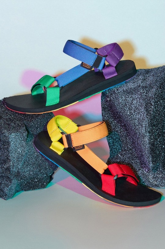 teva nike sandals
