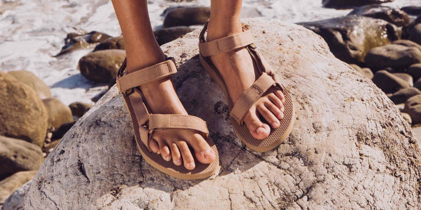 Classic tevas hotsell